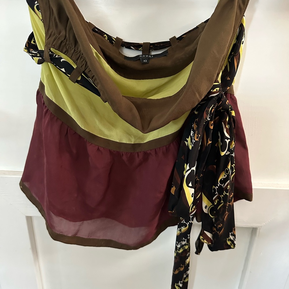 Multicolor Sleeveless Top with Scarf Accent